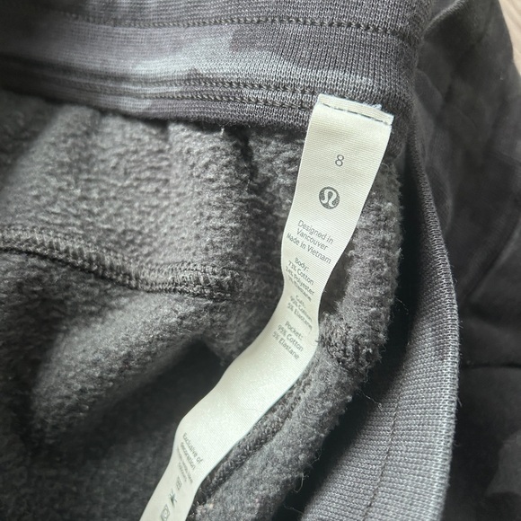 Lululemon Scuba Heritage black/gray Camo Sweatpants/Joggers - Picture 3 of 12